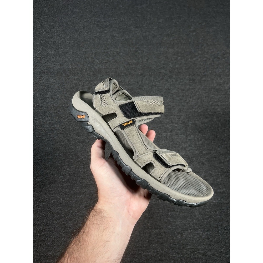 Teva Hudson Bungee Cord Sandals Mens 9 Gray Beige Suede Casual Hiking Gorpcore - Picture 2 of 10